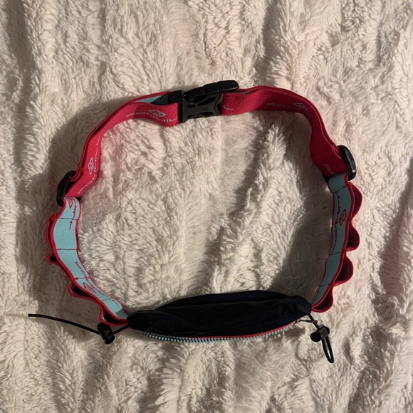 🎈2 for 25 🎈Compact running belt - Picture 4 of 6